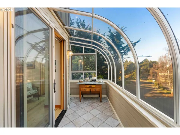 $950,000 | 2024 Cedar Court, North Bend, OR 97459