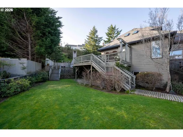 $950,000 | 2024 Cedar Court, North Bend, OR 97459