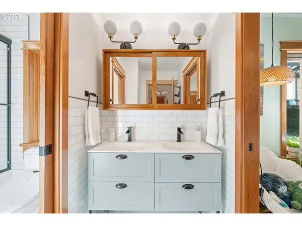$950,000 | 2024 Cedar Court, North Bend, OR 97459