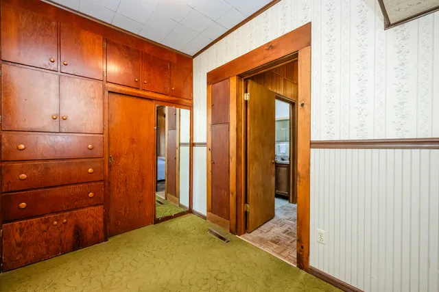 $299,000 | 201 Sycamore Street East, Three Oaks, MI 49128