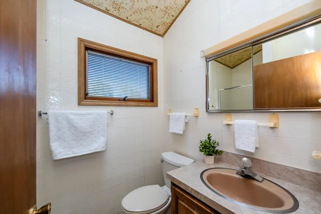 $299,000 | 201 Sycamore Street East, Three Oaks, MI 49128