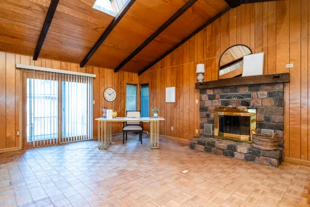 $299,000 | 201 Sycamore Street East, Three Oaks, MI 49128