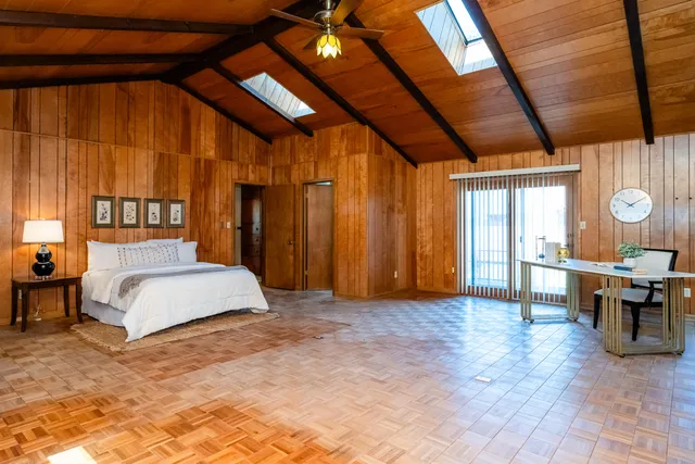 $299,000 | 201 Sycamore Street East, Three Oaks, MI 49128