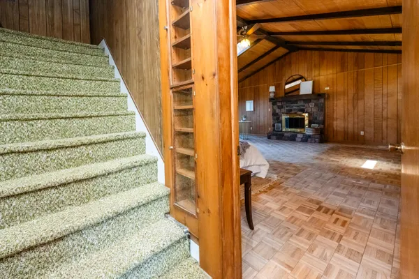 $270,000 | 201 Sycamore Street East, Three Oaks, MI 49128