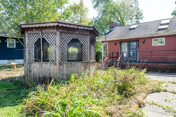 $270,000 | 201 Sycamore Street East, Three Oaks, MI 49128