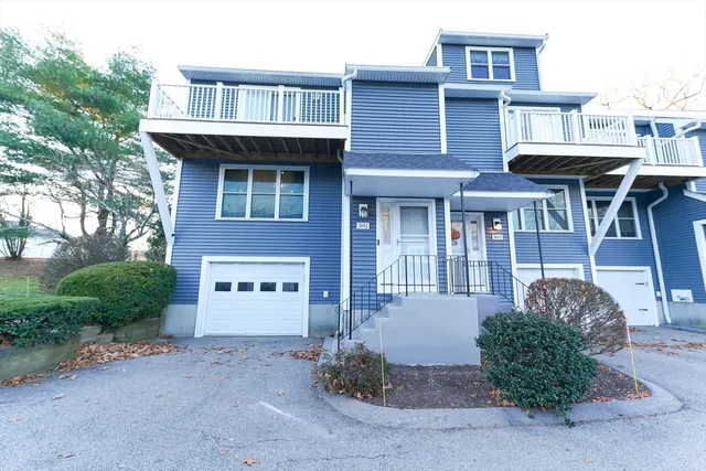 $475,000 | 101 South Avenue, Unit 301, Attleboro, MA 02703