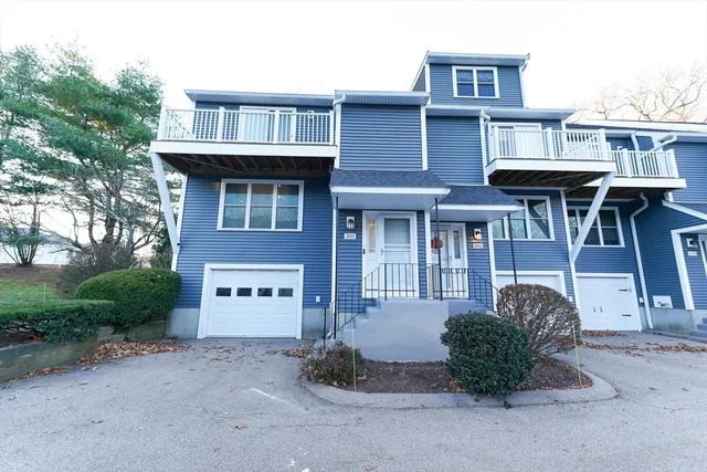 $475,000 | 101 South Avenue, Unit 301, Attleboro, MA 02703