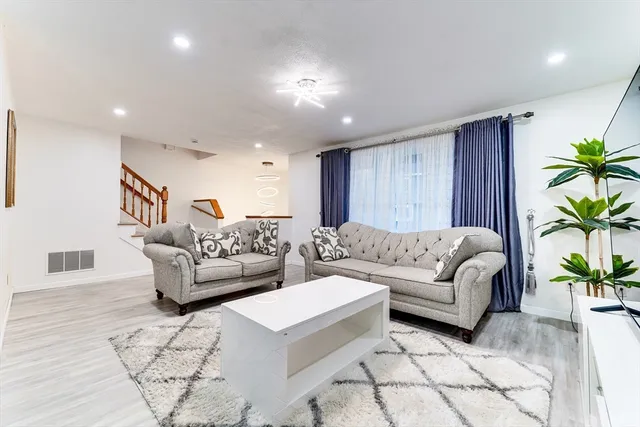 $475,000 | 101 South Avenue, Unit 301, Attleboro, MA 02703