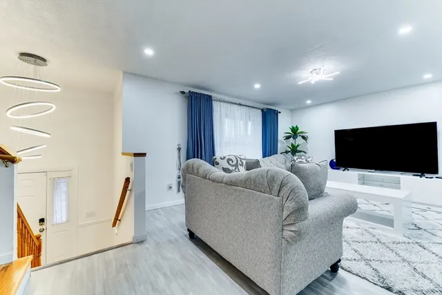 $475,000 | 101 South Avenue, Unit 301, Attleboro, MA 02703