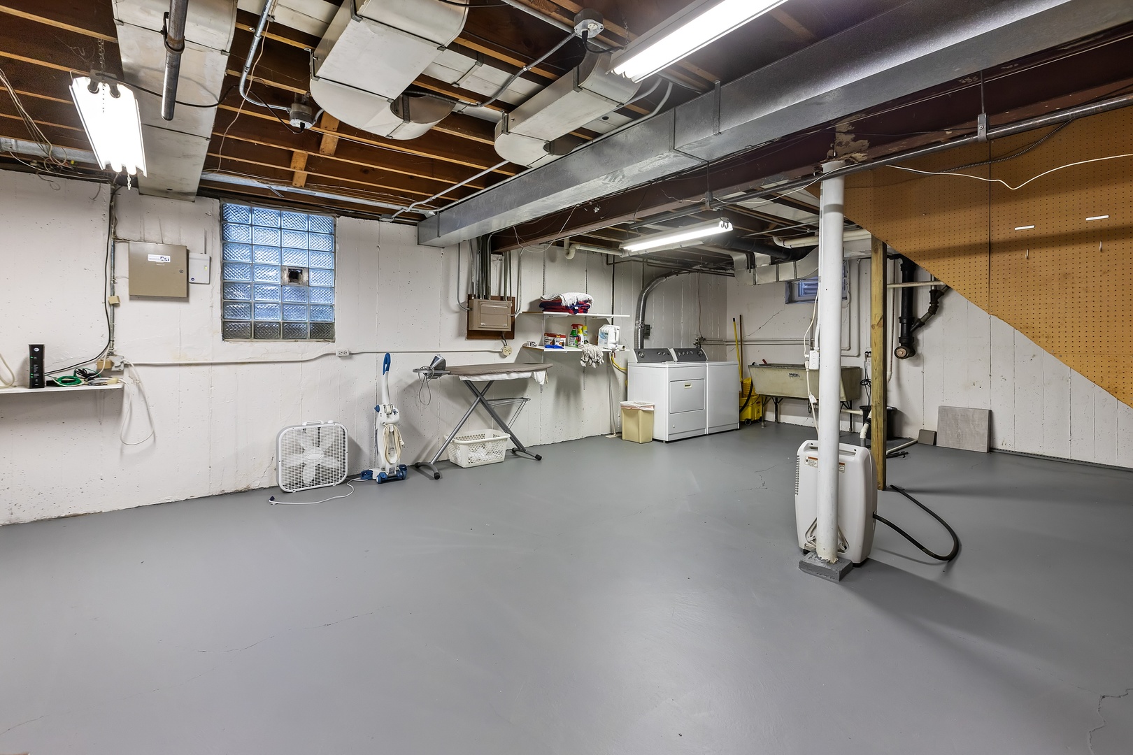258 Wagner Road Northfield, IL 60093 - Photo 13 of 17 a view of a storage room