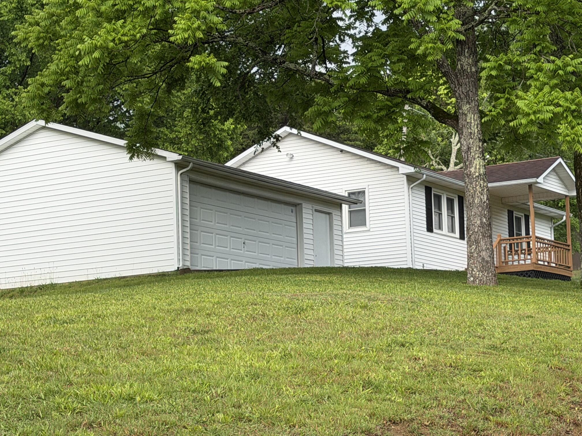 220 Webster Spradlin Road Monticello, KY 42633 - Photo 1 of 21 IMG_1447
