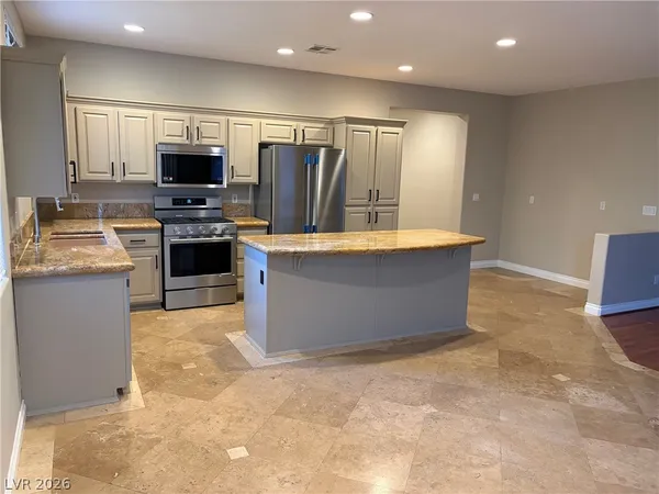 $2,650 | 2406 Paveene Avenue, Henderson, NV 89052
