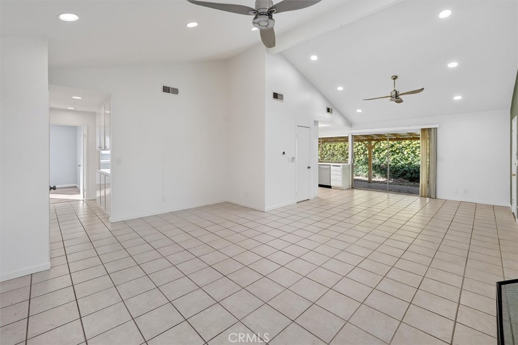 25897 Ramillo Way Valencia, CA 91355 - Photo 13 of 47