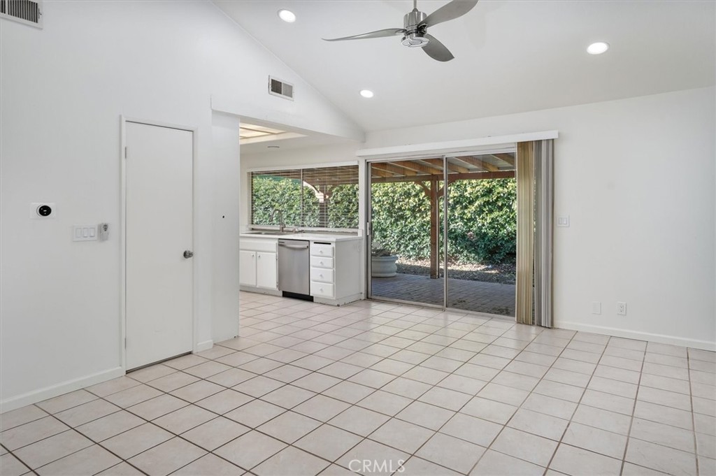 25897 Ramillo Way Valencia, CA 91355 - Photo 16 of 47