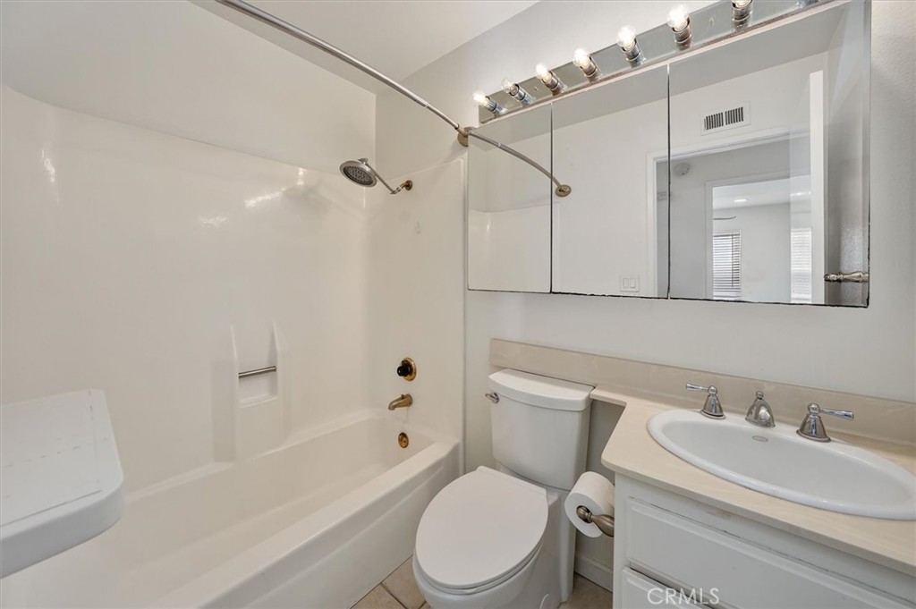 25897 Ramillo Way Valencia, CA 91355 - Photo 38 of 47