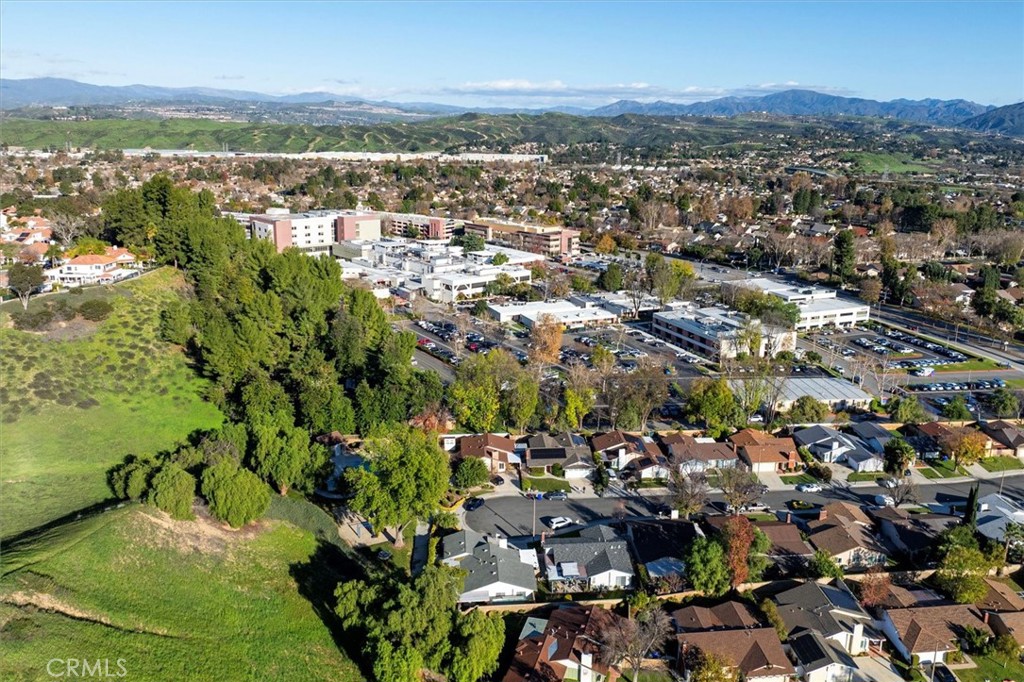 25897 Ramillo Way Valencia, CA 91355 - Photo 5 of 47