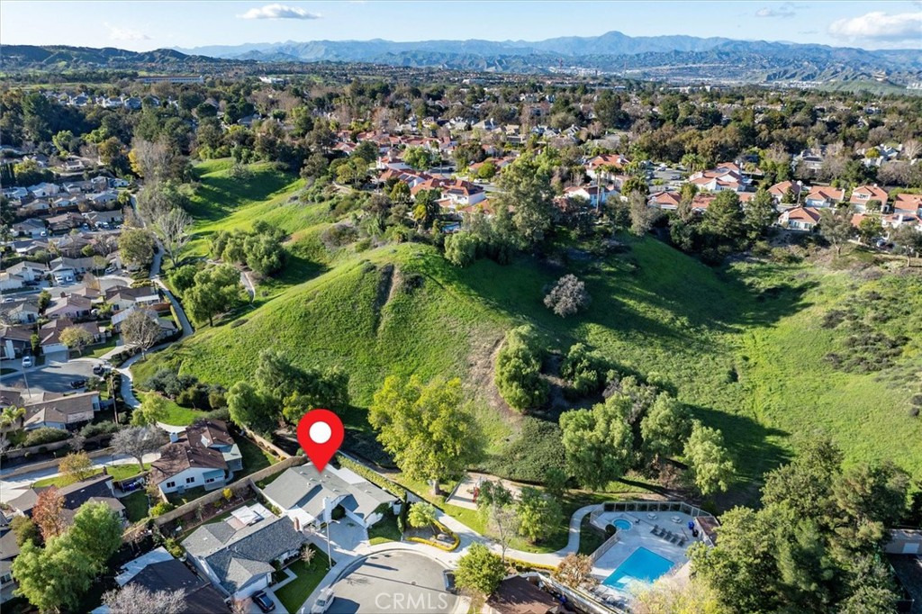 25897 Ramillo Way Valencia, CA 91355 - Photo 7 of 47