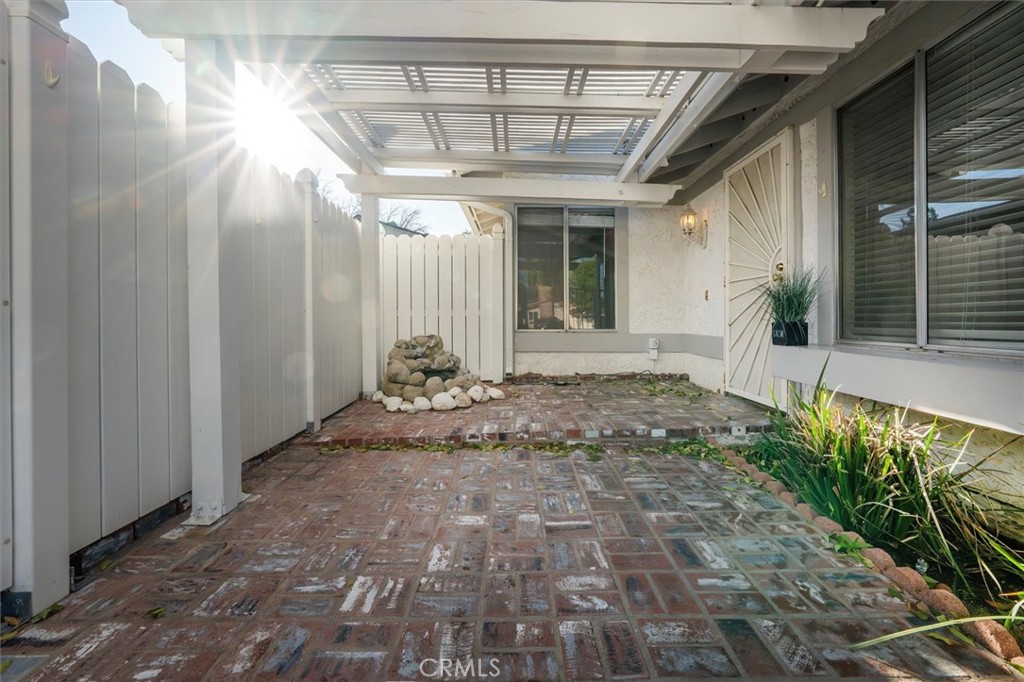 25897 Ramillo Way Valencia, CA 91355 - Photo 9 of 47