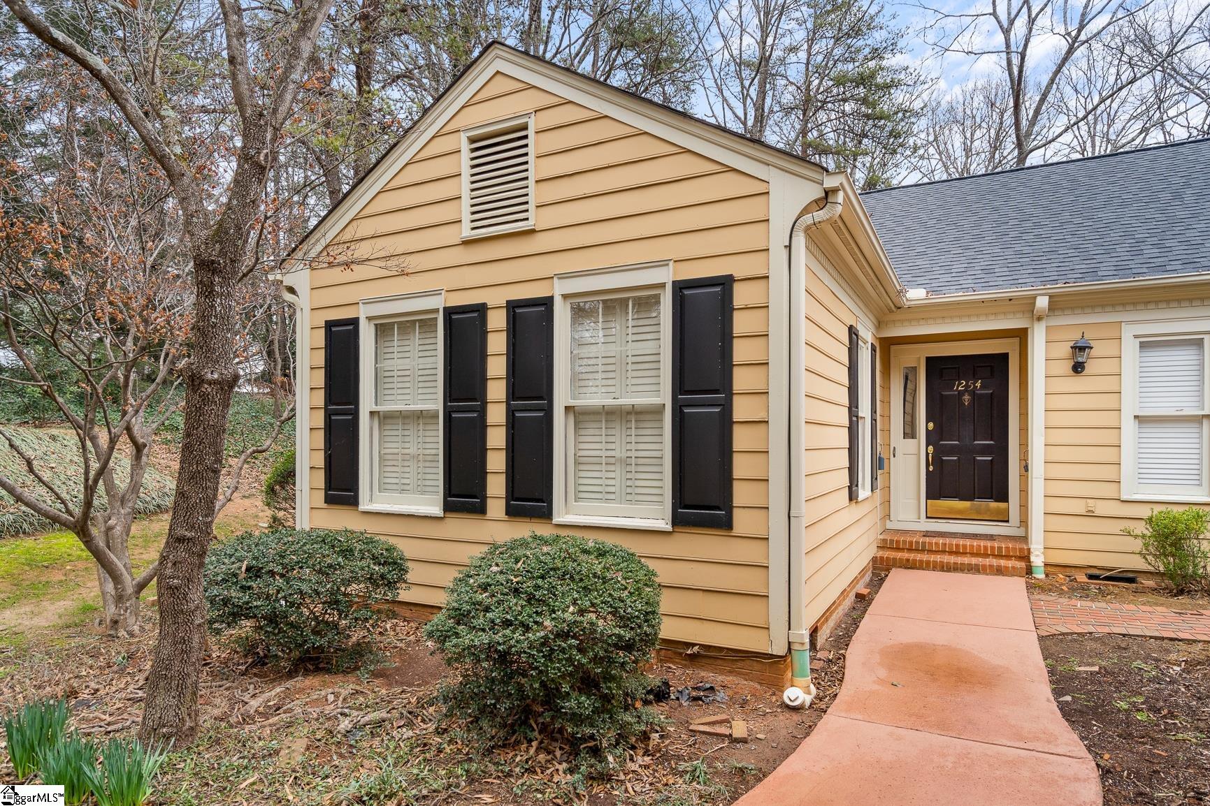 1254 Shadow Way Greenville, SC 29615 - Photo 3 of 34