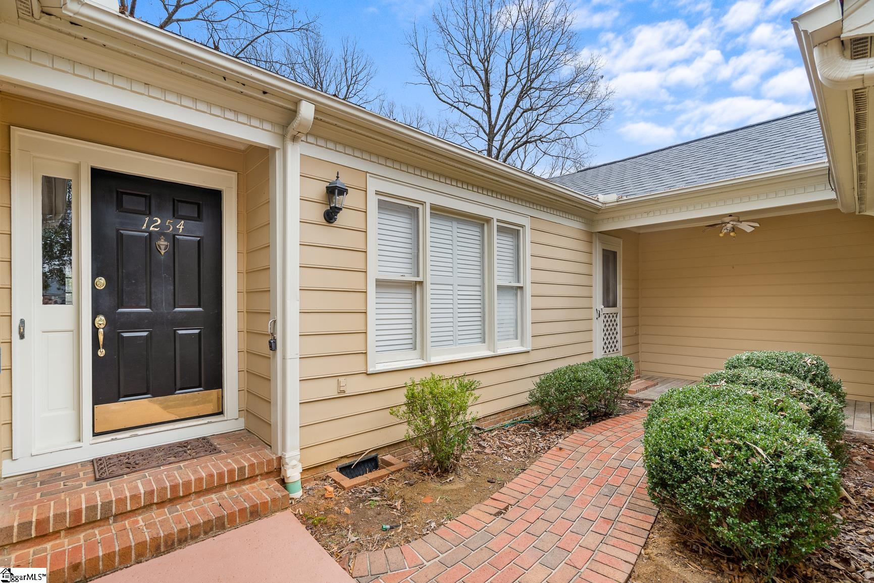 1254 Shadow Way Greenville, SC 29615 - Photo 4 of 34