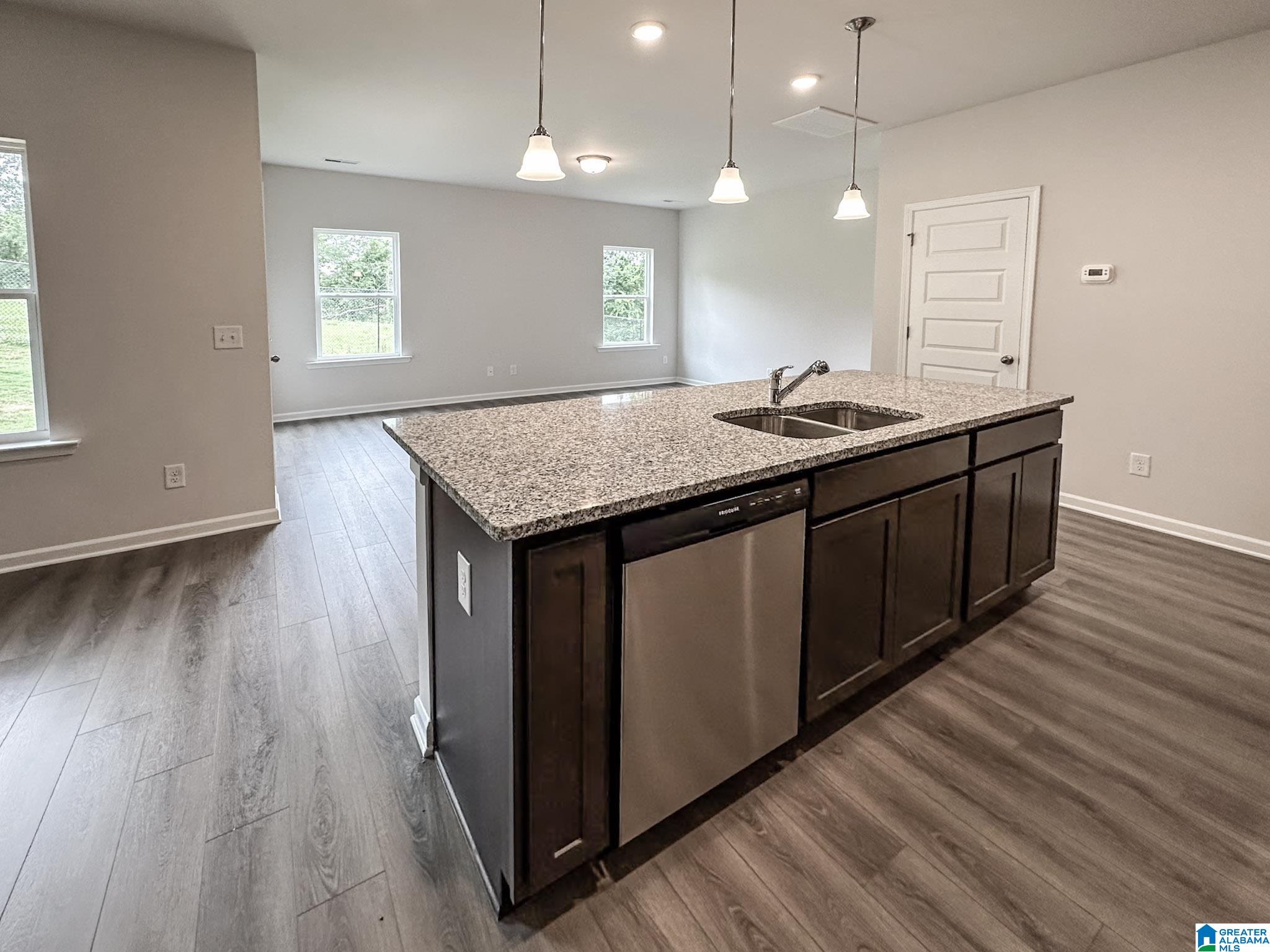1012 Pinnacle Parkway Leeds, AL 35094 - Photo 8 of 35