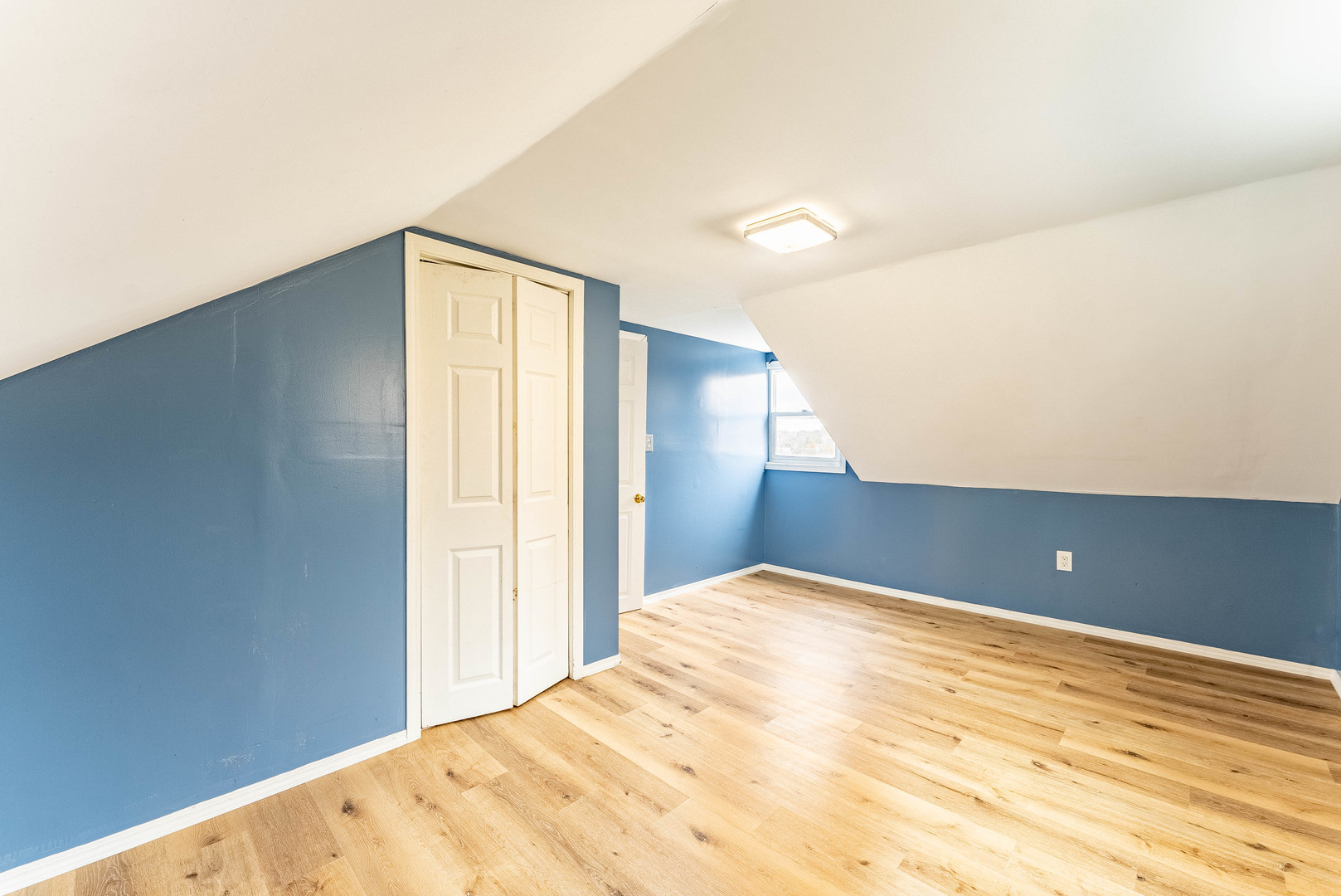 643 Wing Street Elgin, IL 60123 - Photo 15 of 19 a view of empty room