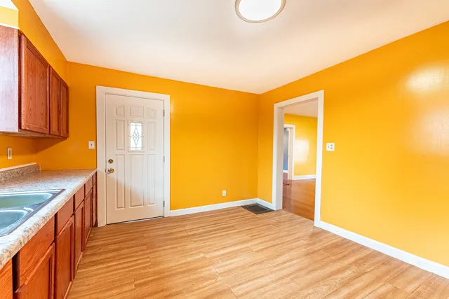 $299,999 | 643 Wing Street, Elgin, IL 60123