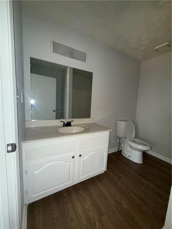 774 Mill Road McDonough, GA 30253 - Photo 27 of 37 a bathroom with a sink and a mirror