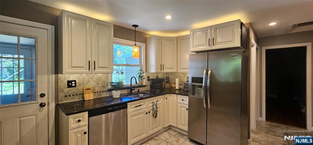 9 Harrison Road, Unit 1 Riverdale, NJ 07457 - Photo 13 of 14 Gallery Image 13