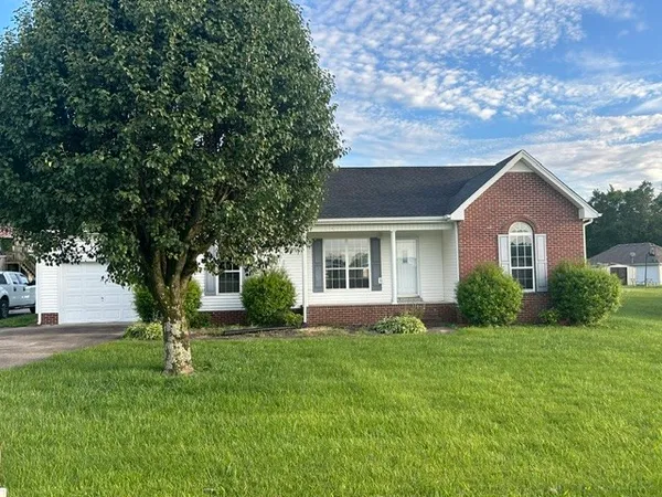 $319,900 | 4010 Fleetwood Drive, Westmoreland, TN 37186
