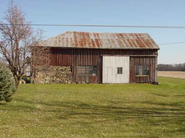 8992 Brockway Road Yale, MI 48097 - Photo 6 of 12 31031756-5.JPG