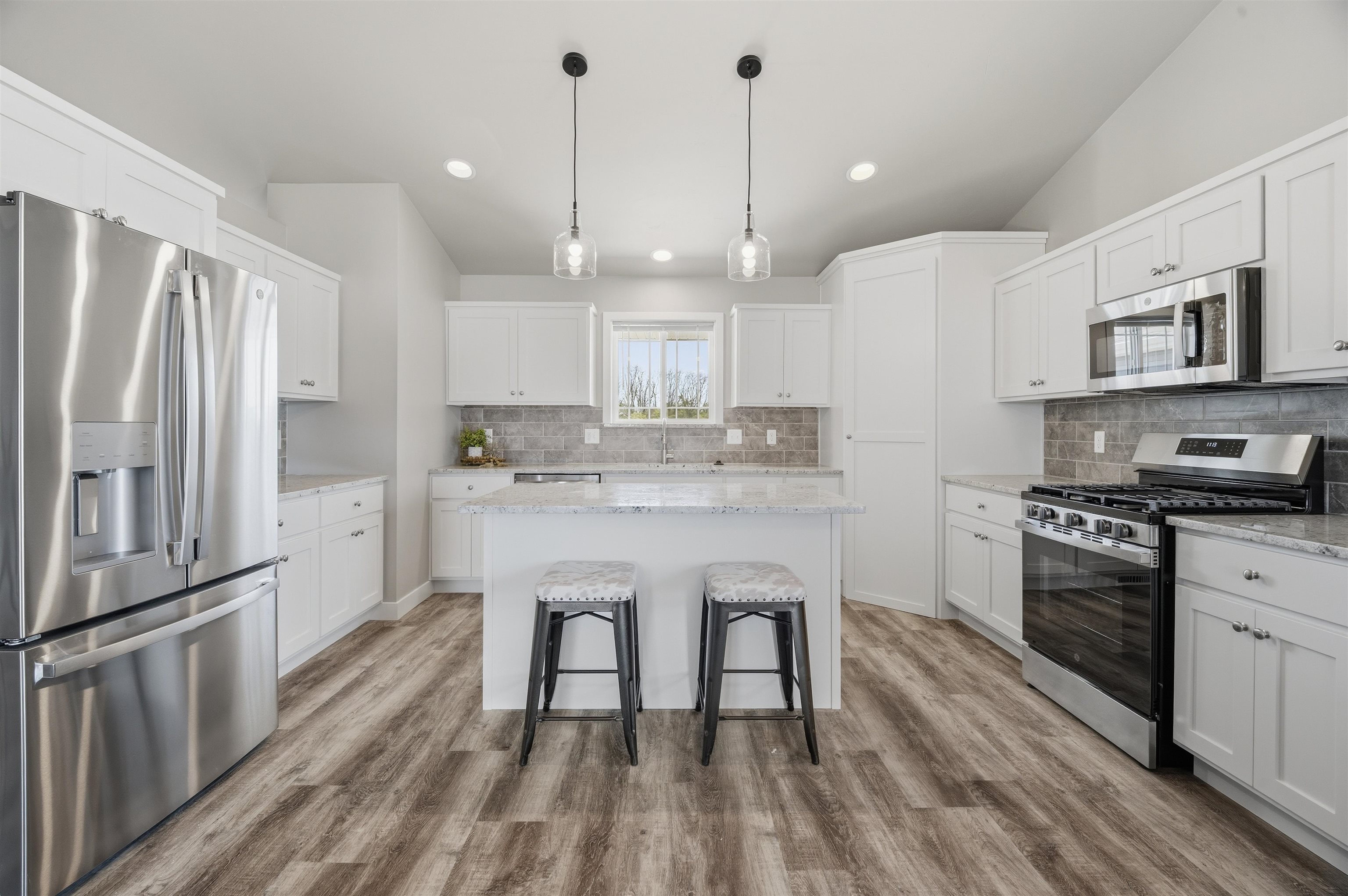 5749 Sequoia Drive Appleton, WI 54913 - Photo 8 of 35