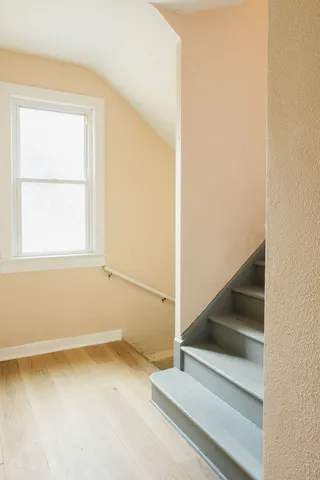 $1,625 | 714 Helmholz Avenue, Unit 1, Waukegan, IL 60085