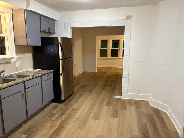 $1,625 | 714 Helmholz Avenue, Unit 1, Waukegan, IL 60085