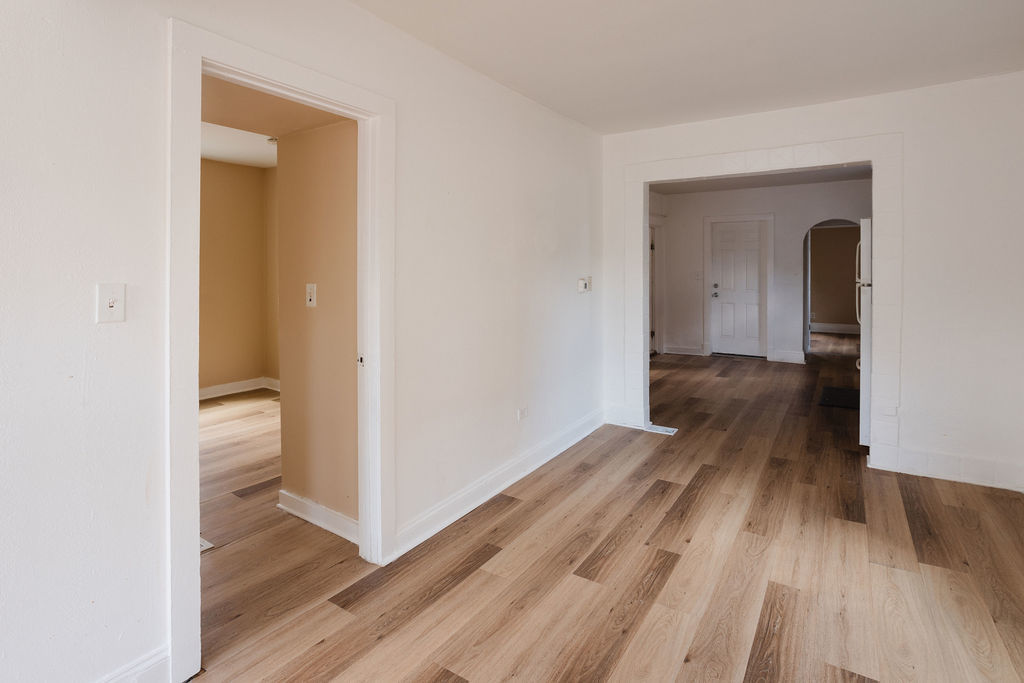 714 Helmholz Avenue, Unit 1 Waukegan, IL 60085 - Photo 4 of 18