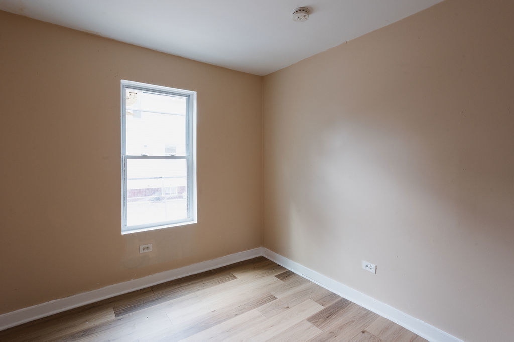 714 Helmholz Avenue, Unit 1 Waukegan, IL 60085 - Photo 5 of 18