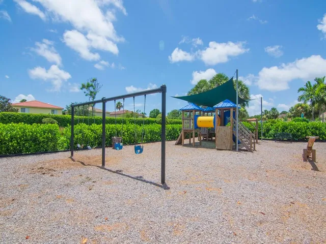 $419,000 | 5595 45th Avenue, Vero Beach, FL 32967