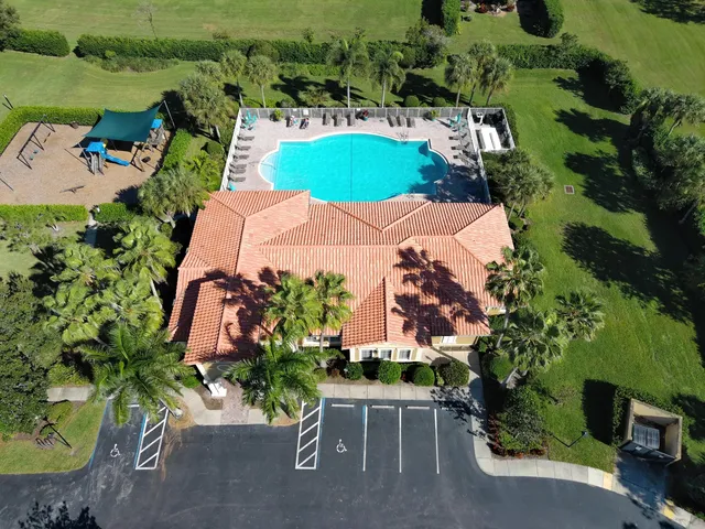 $419,000 | 5595 45th Avenue, Vero Beach, FL 32967