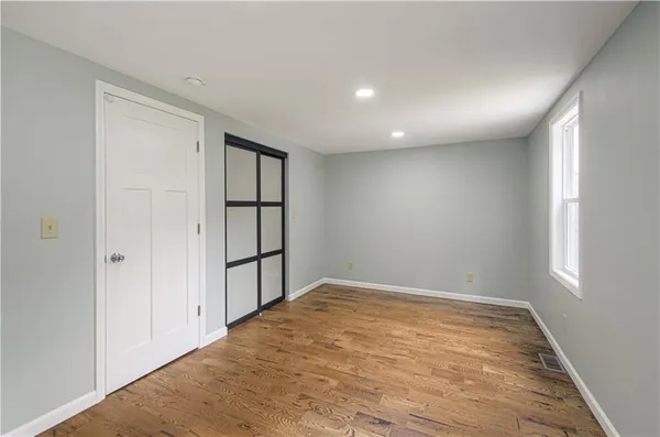 $272,900 | 5539 Northwest Adrian Avenue, Houston Lake, MO 64151