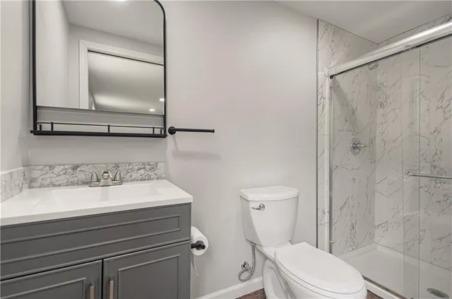 $289,900 | 5539 Northwest Adrian Avenue, Houston Lake, MO 64151