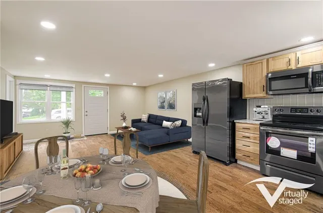 $289,900 | 5539 Northwest Adrian Avenue, Houston Lake, MO 64151