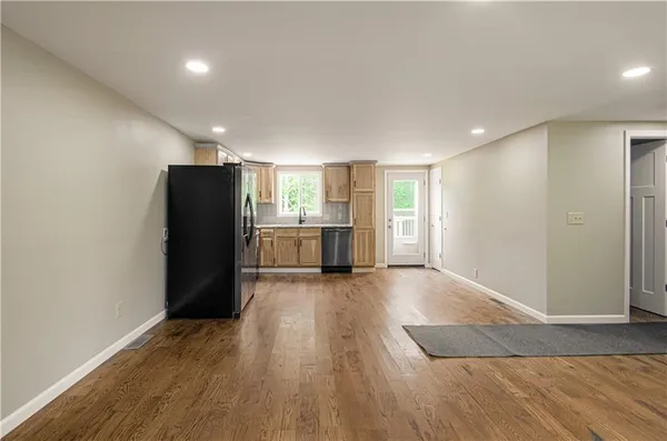 $272,900 | 5539 Northwest Adrian Avenue, Houston Lake, MO 64151