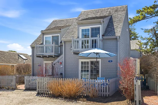 $779,000 | 5 Hydrangea Lane, Unit 782, Mashpee, MA 02649