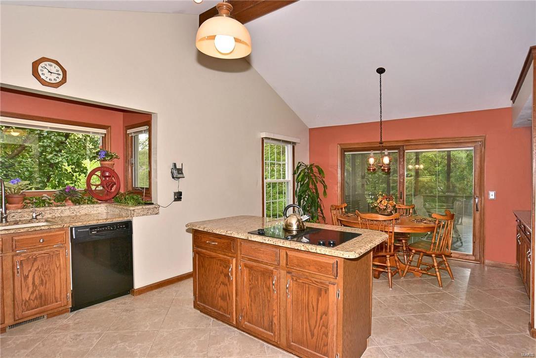 1926 Grayson Ridge Court Chesterfield, MO 63017 - Photo 7 of 30 Gallery Image 7