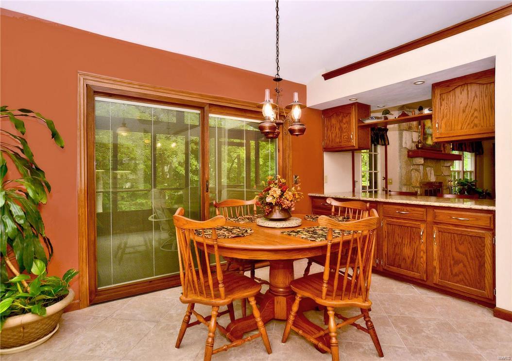 1926 Grayson Ridge Court Chesterfield, MO 63017 - Photo 8 of 30 Gallery Image 8