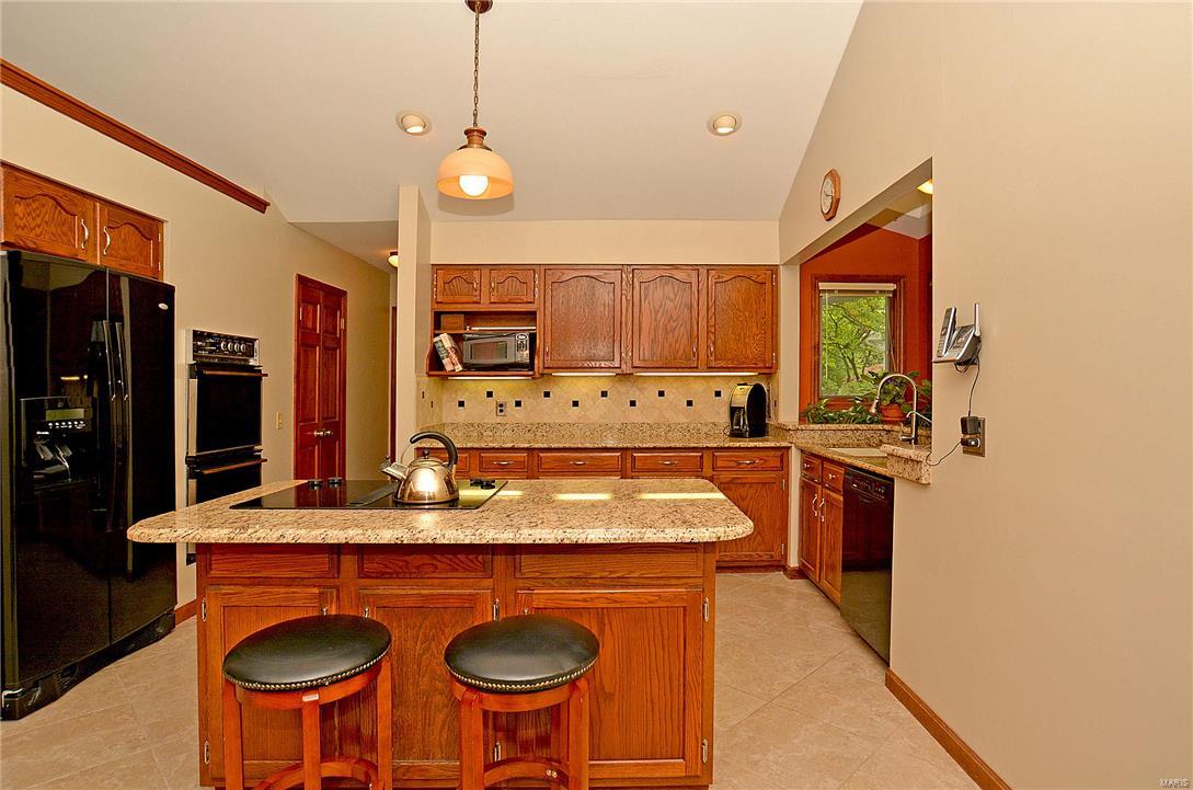 1926 Grayson Ridge Court Chesterfield, MO 63017 - Photo 9 of 30 Gallery Image 9