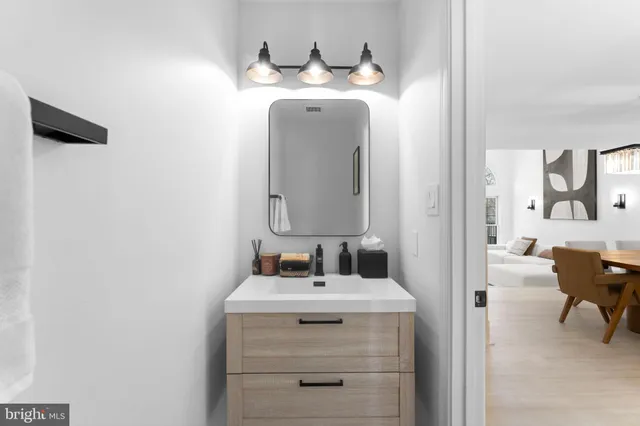 $4,000 | 11433 Heritage Oak Court, Reston, VA 20194