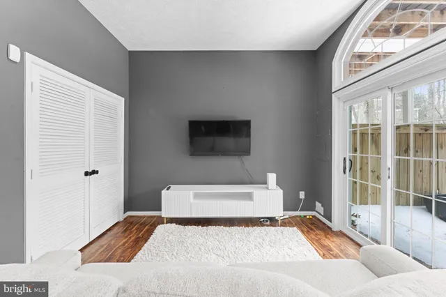 $4,000 | 11433 Heritage Oak Court, Reston, VA 20194