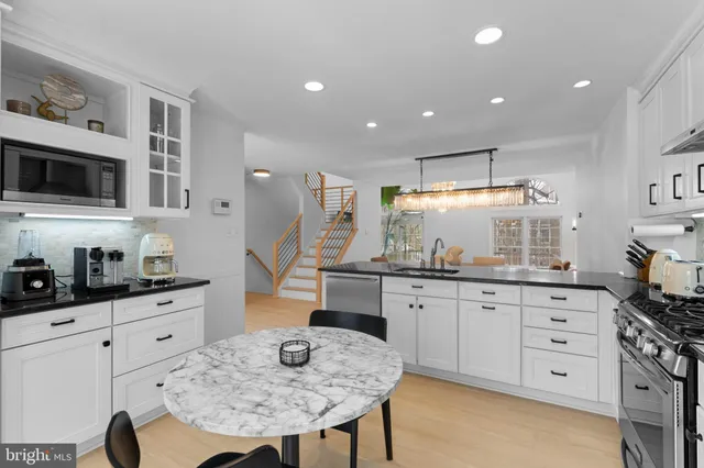 $4,000 | 11433 Heritage Oak Court, Reston, VA 20194