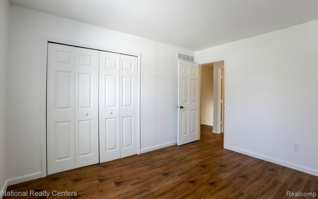 36379 Fredericksburg Road Farmington, MI 48331 - Photo 18 of 25 17-photo-web-1680x1050-93504.jpg
